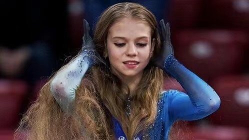 特鲁索娃赛后痛哭愤然疾走，教练拉不住，她究竟遭遇了什么