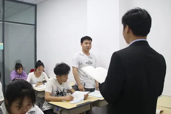 静优学的1v1靠谱吗