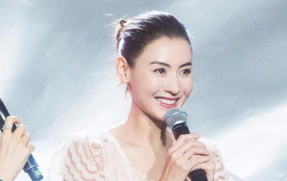 女朋友的一举一动都影响自己的喜怒哀乐，该怎么调整心态？