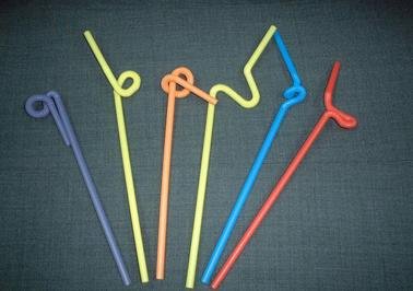 在生活中尽量不要用玻璃吸管，为什么？