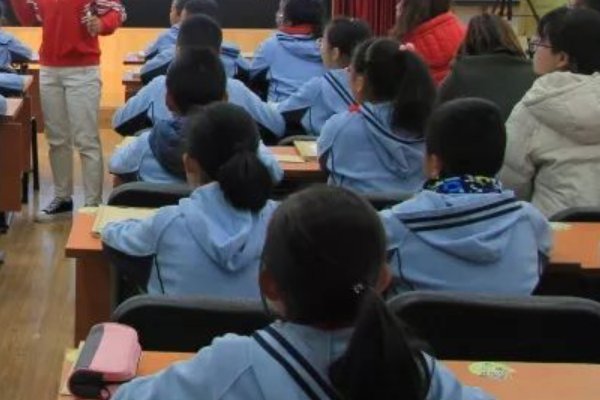 浪荡的拼音与意思是什么