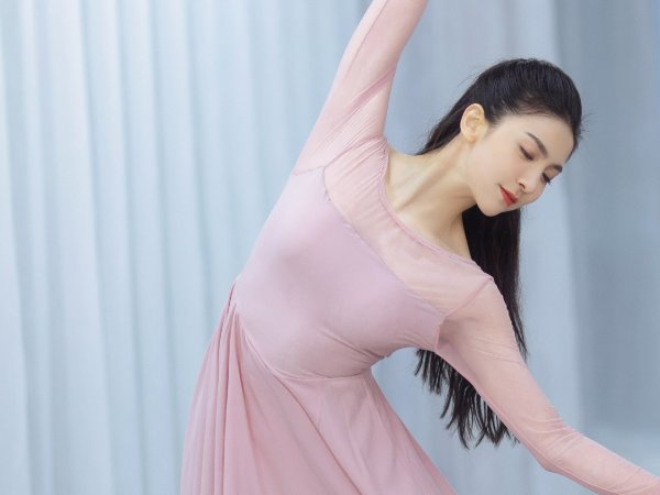 唐诗逸老公为什么说唐诗逸是天才