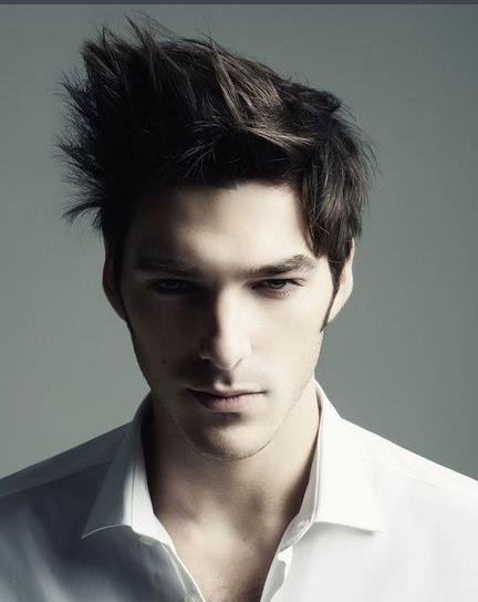 谁知道这个男模叫什么，求详细资料，给悬赏，谢谢。可以加我515422652