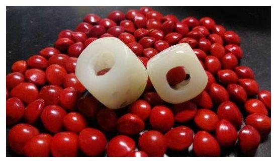 井底点灯深烛伊，共郎长行莫围棋。