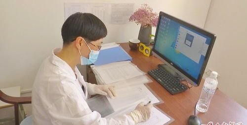 工人在沪隔离4900元补贴被冒领，工人该如何保障自己的权益？