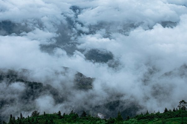 二年级云开雾散造句怎样写？