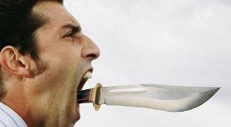 男朋友一而再再而三地出口伤人，还有必要继续下去么？