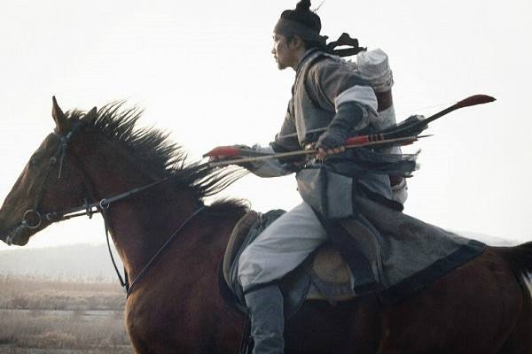 《成吉思汗2》和成1相比，哪个更好玩?