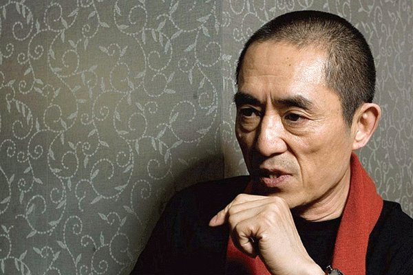 张艺谋受聘为北电特聘教授和北舞荣誉教授，如何评价他对电影艺术的造诣？