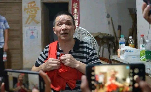 受害者家属仍不接受张玉环无罪，是否该给受害者家属一个交代？