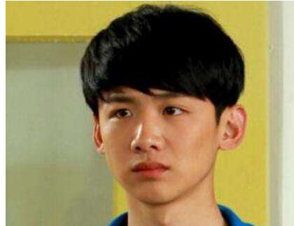 白敬亭整过容吗