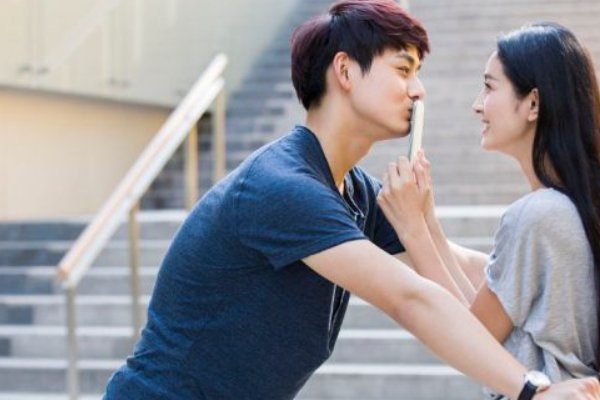 一段难以启齿的关系