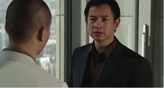 《落地请开手机》的故事梗概是什么？