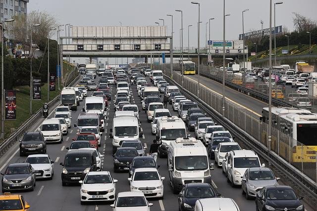 四川宜宾一出租车与货车相撞致4死1伤！造成此事故的原因是什么？