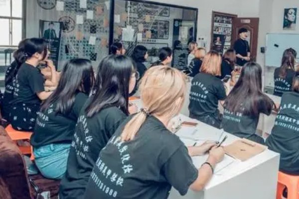 深圳新东方学校历任校长