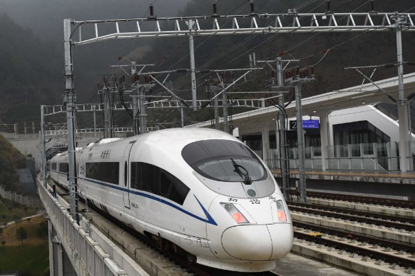 高铁一般提前多久检票