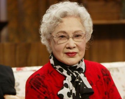 老公出轨亲妹妹，遭儿子打骂，女儿和她就像陌生人，秦怡怎么会如此悲惨？