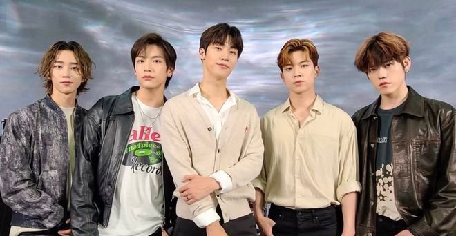 韩男团成员李帝努钟辰乐确诊感染新冠,他们是如何感染的?