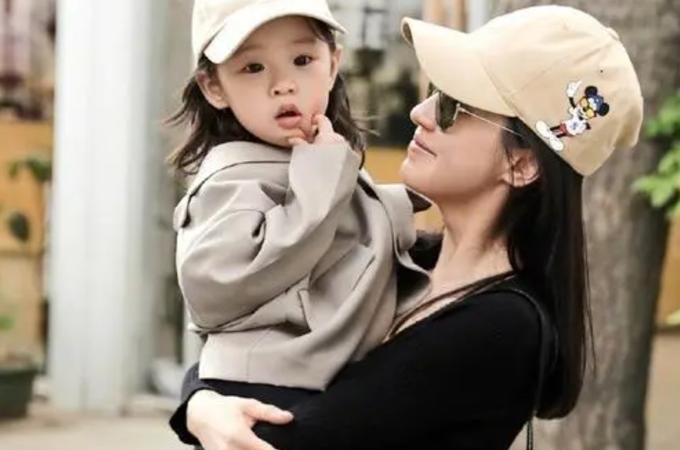 父亲缓慢有力的说说