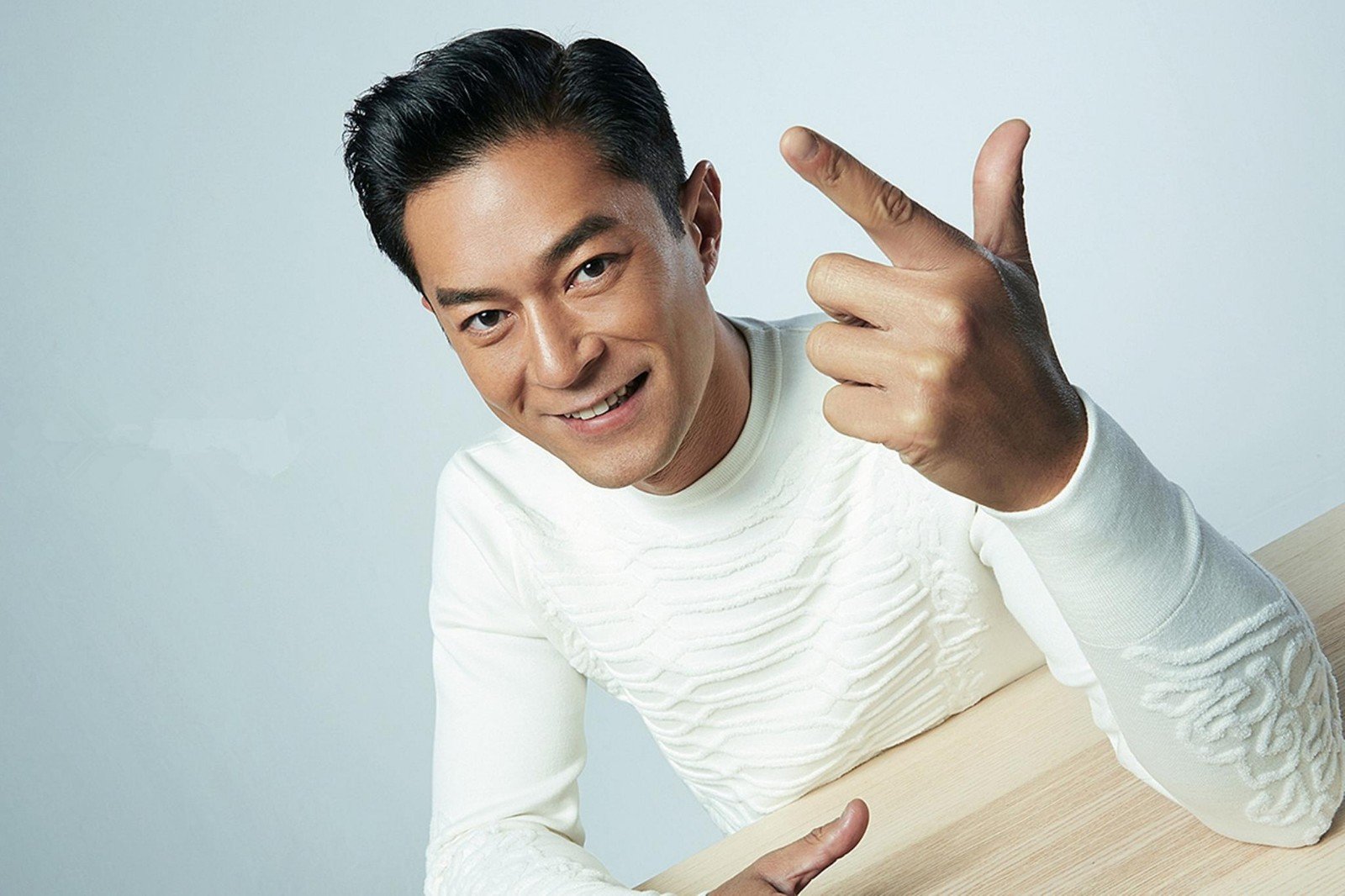 吴彦祖和古天乐两大男神在他俩颜值最高的时候谁更帅一点？