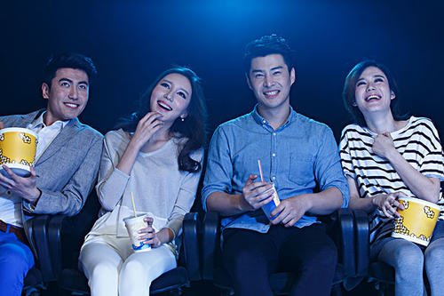 我喜欢的女生让我帮她追我室友，我该怎么办？