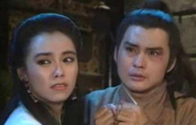 找一部国产电视剧，女主角白天是石头，晚上变成人，男主角白天是人，晚上是蝙蝠。