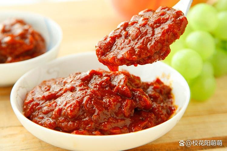 豆瓣酱是非常常见的调味品，它是采用什么豆子做的？