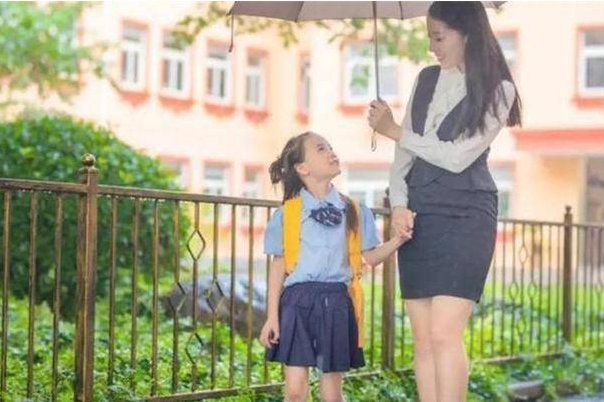 李雨晴的妈妈是谁？