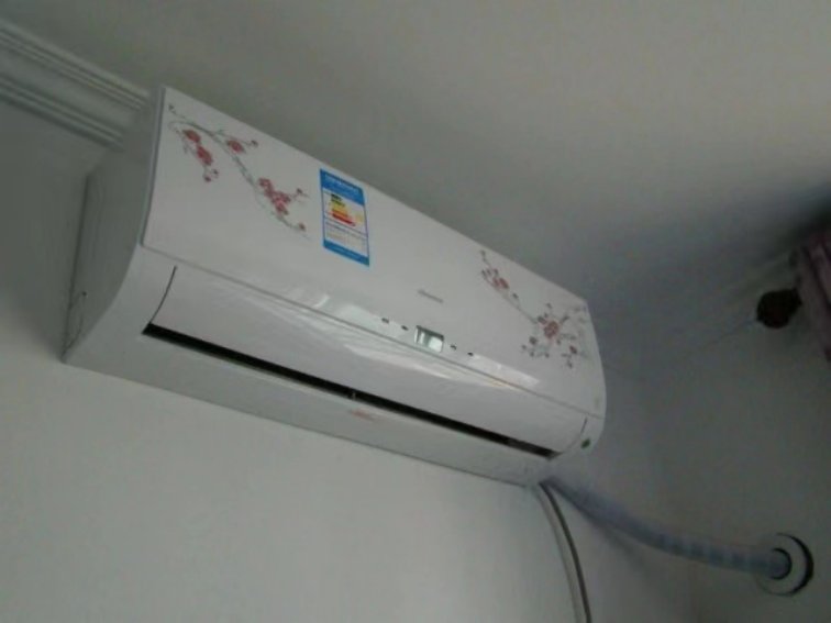 三级能效的空调一小时的耗电量大约是多少度电？