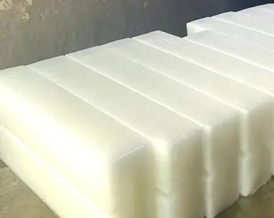 高温救活制冰厂，一块冰炒到上百元！如今冰块怎么成为硬通货的？