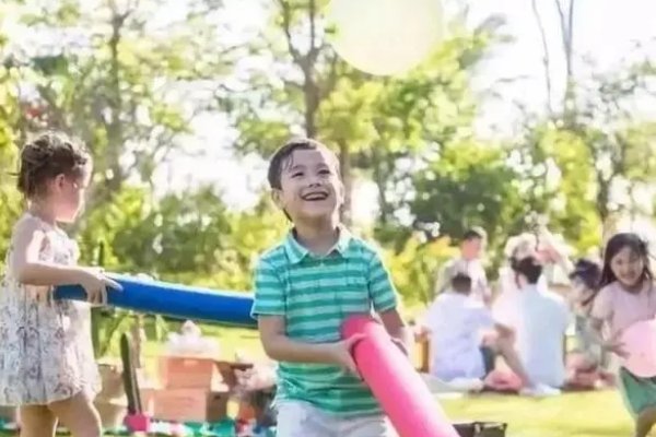 暑假玩三个幼儿的感受