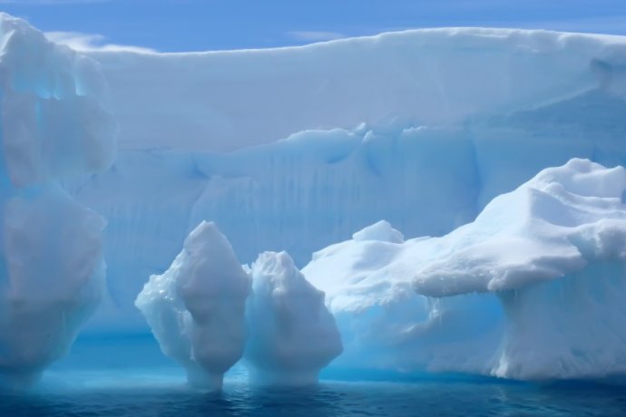 地球上淡水总储量最多的水体是