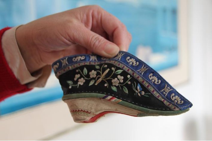 三寸金莲四寸腰指什么数字