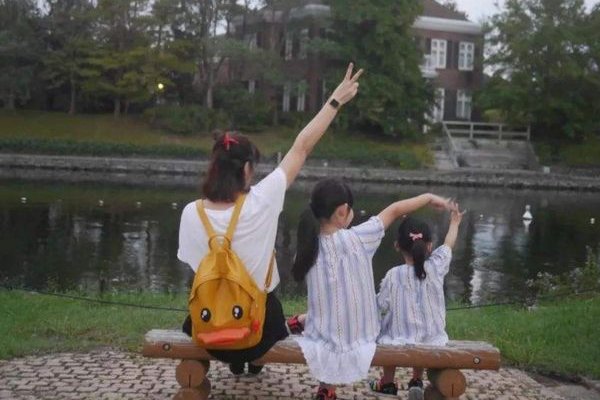 李雨晴的妈妈是谁？