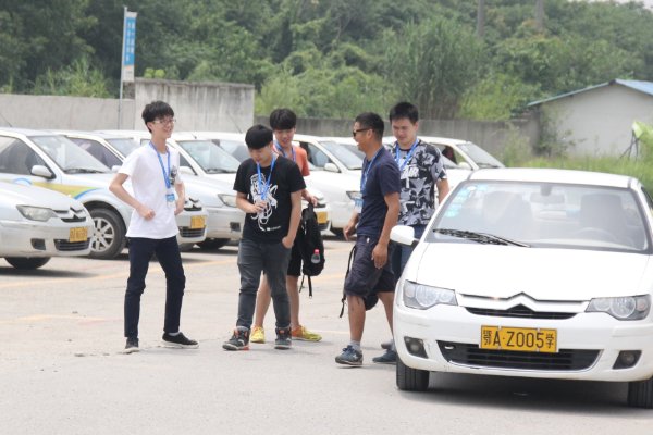 驾校考试要提前多久预约啊