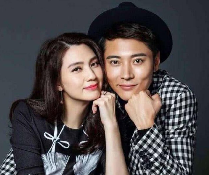 洪欣赶走小三后手握7千万物业，张丹峰陪逛像跟班，现在过得怎样？