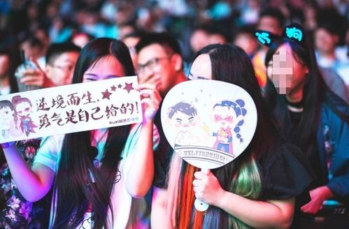 建议明星返还应援礼，在你看来，明星可以收粉丝的应援礼物吗？