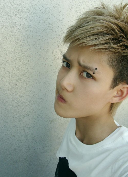 林弯弯是男是女