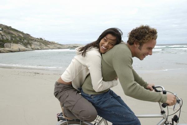 和男友发生亲密关系后分手了，这该怎么办？