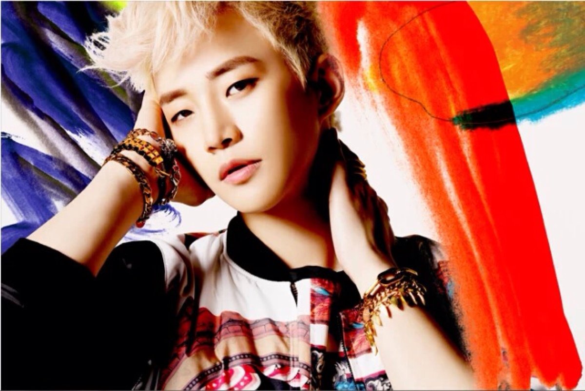 2PM李俊昊确诊为新冠肺炎，他的身体出现了哪些异常？