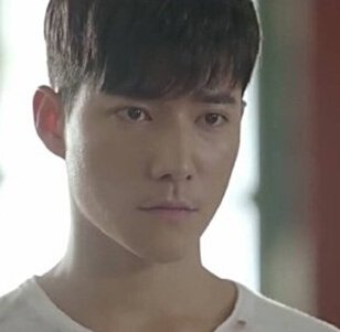 太阳的后裔里富二代男医生谁演的