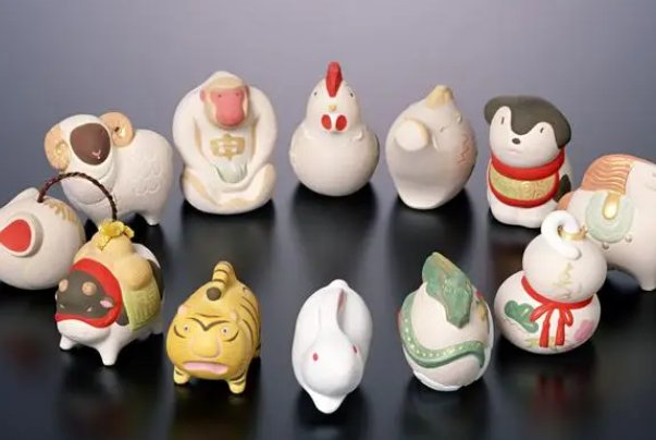 东逃西散十二生肖动物