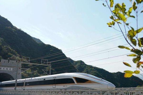 京沪高铁商务座最高涨250，为何会涨这么多？