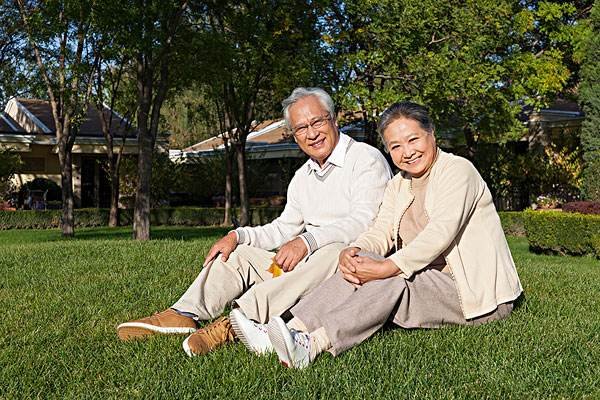 为什么丈母娘看女婿越看越顺眼，老丈人却越看越生气？