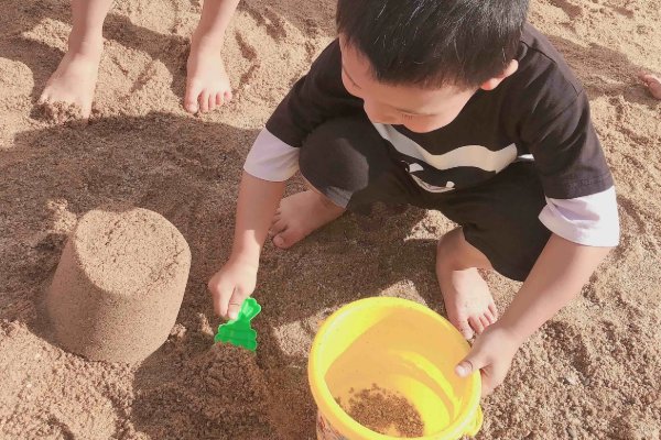 暑假玩三个幼儿的感受