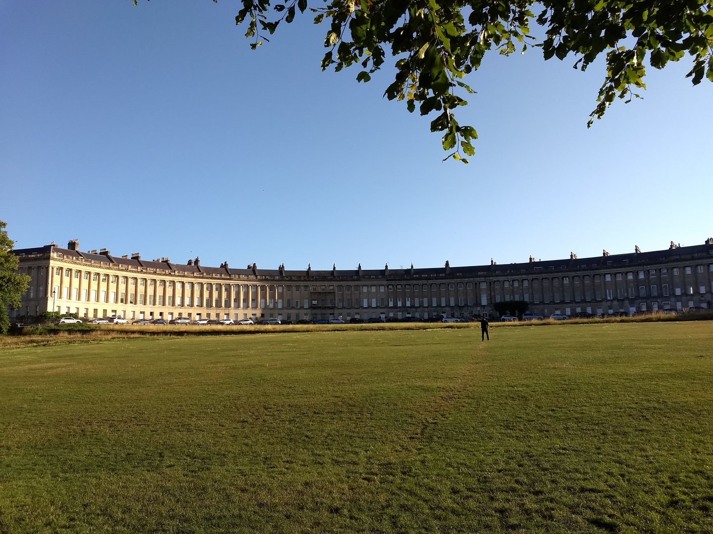 请问，一港元能在香港买什么东西