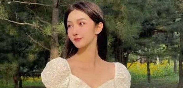 都美竹否认李恩是其姐姐，她们之间到底是何关系？