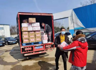 北京一小区上午刚封闭，下午就开始发菜，如何评价当地的物资保障能力？