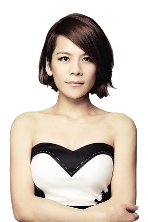 一个女的唱的快歌 歌词有 就在这一瞬间 爱情什么什么的 叫什么歌名？