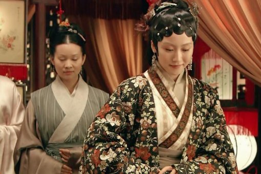 《红楼梦》第十二回如何概括？